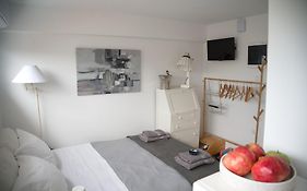 Central Aesthetic Studio With Panoramic Views